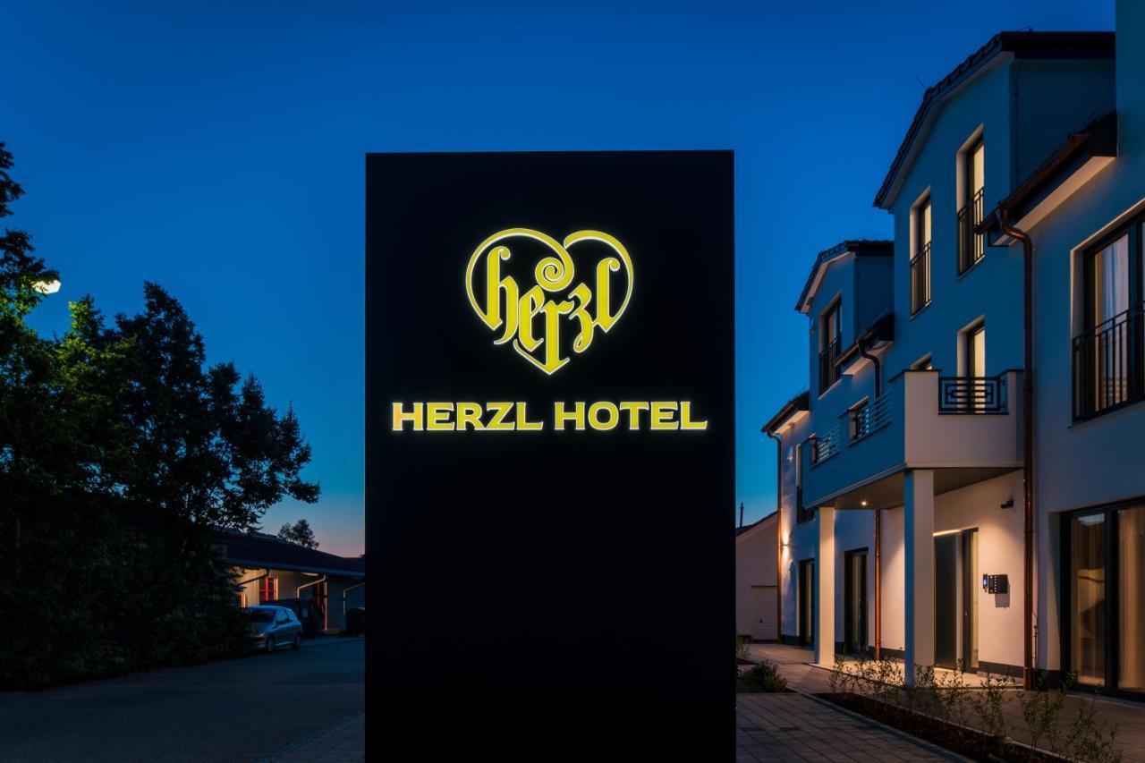 Herzl Hotel Bei Erding Forstern Kültér fotó